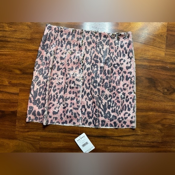 Free People Sequin Skinny Mini Skirt Pink Cheetah Animal Print size 2 NWT - Picture 8 of 10